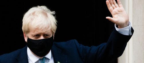 Boris Johnson asegura que en Gran Bretaña no hay desabastecimiento alimenticio, tras cierre de fronteras por la nueva cepa del virus.