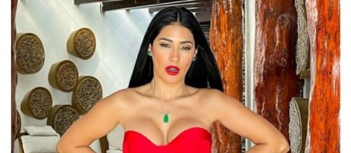 Simaria arrasa em look para o Natal. (Reprodução/Instagram/@Simaria)