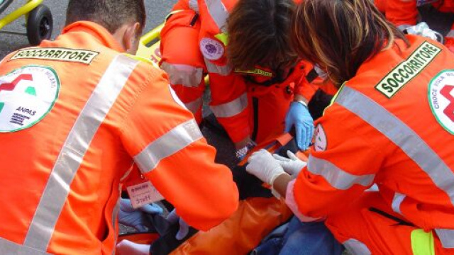 Venezia, incidente tra una moto e un'auto a Olmo di Martellago: muore un 17enne.