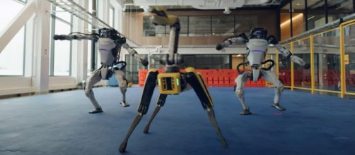 La société Boston Dynamics a créé le buzz en faisant danser ses robots, de façon très réaliste, dans une vidéo pour fêter l'an 2021.