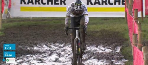 Mathieu Van der Poel al comando nell'Ethias cross di Bredene