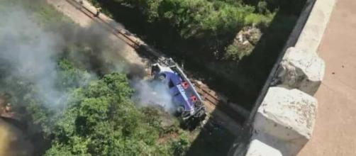O ônibus caiu de uma ponte em Minas Gerais. (Arquivo Blasting News)