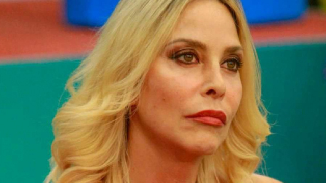 GF Vip, Adua risentita per il voto di Stefania, che replica: 'Non fare la vittima, basta'.