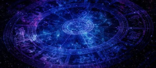 Oroscopo e previsioni per la giornata di martedì 8 dicembre 2020 per tutti i segni zodiacali.