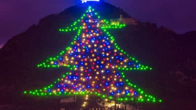 Accensione Albero di Natale a Gubbio 2020 - dailymotion.com