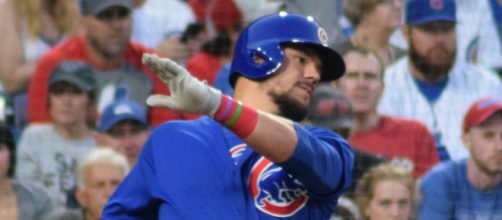 Kyle Schwarber was one of the many players that were non-tendered. [© Ian D'Andrea-Wikimedia Commons]