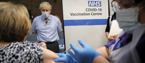Gran Bretagna, reazione allergica di due operatori sanitari dopo il vaccino