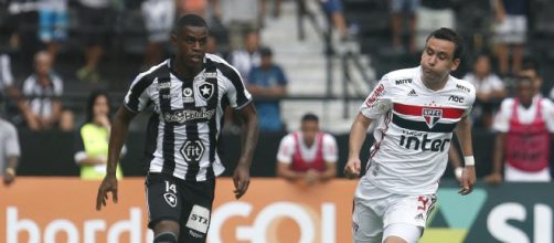 São Paulo e Botafogo se enfrentam no jogo atrasado da 18ª rodada. (Arquivo Blasting News)