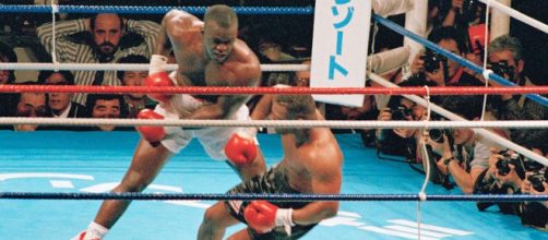 Tokyo, 11 febbraio 1990: James Buster Douglas mette ko Mike Tyson.