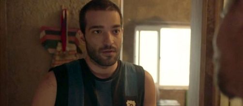Após prisão de Marconi, Sandro ficará marcado por bandidos. (Reprodução/TV Globo)