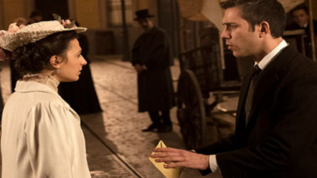 Una Vita, spoiler Spagna: il Martinez viene accusato di aver derubato Lucia.