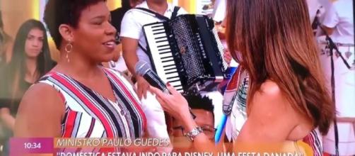 Indignada, Fátima Bernardes leva doméstica ao seu programa para rebater as falas de Paulo Guedes. (Reprodução/TV Globo)