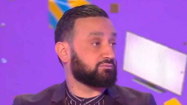 TPMP : Benalla demande à Hanouna s'il se présente aux élections de 2022. Credit: Capture/C8