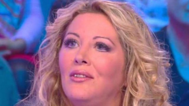 Loana aurait été agressée par son compagnon chez elle. La police serait intervenue deux fois. Credit: C8 Capture