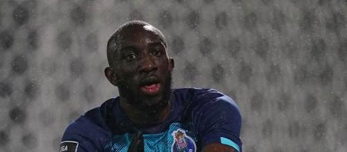 L'attaquant du FC Porto, franco-malien, Moussa Marega quitte le stade pour racisme. Credit: Instagram/fcporto
