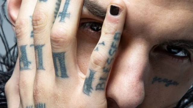 Achille Lauro in uno scatto di Luca D'Amelio