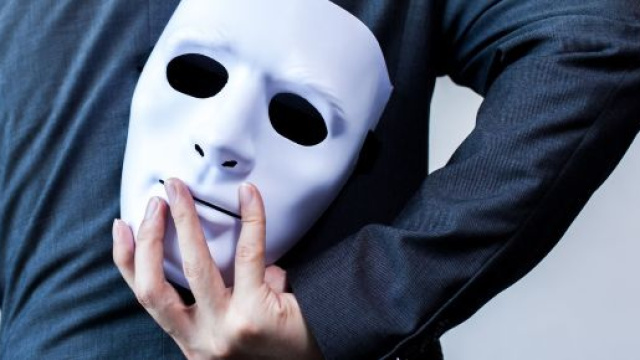 Pervers narcissique : 10 signes qui doivent vous alerter - passeportsante.net