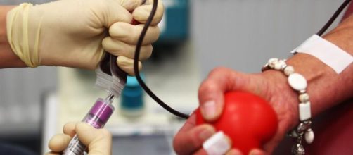 In Cina, persone guarite donano sangue