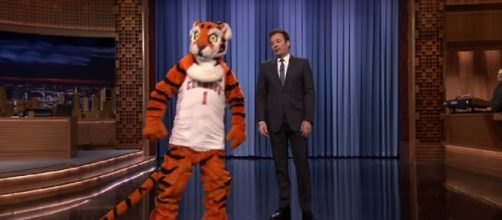 LSU fans raised money for a new Clemson mascot [Image Source: The Tonight Show Starring Jimmy Fallon/YouTube]