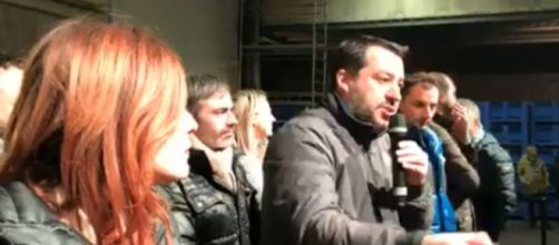 Matteo Salvini parla del Festival di Sanremo, durante la Festa di ringraziamento della Lega in Emilia Romagna. Blasting News