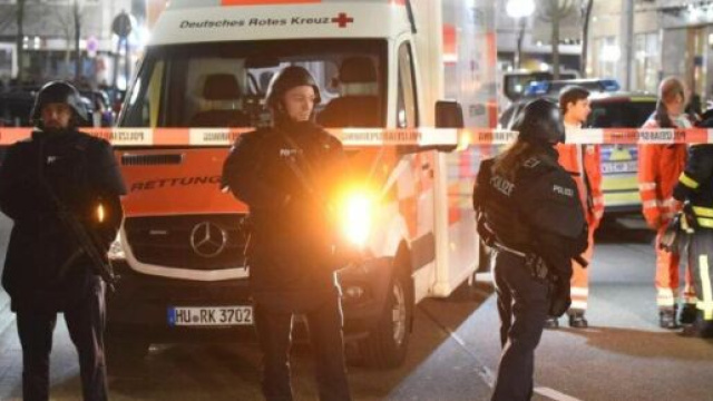 il killer &egrave; stato ritrovato morto in casa insieme alla madre