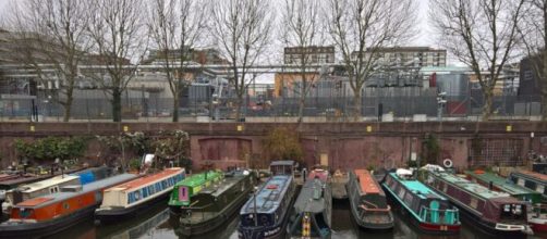 Il Regent's Canal a Londra inizia a Little Venice e termina nelle Docklands