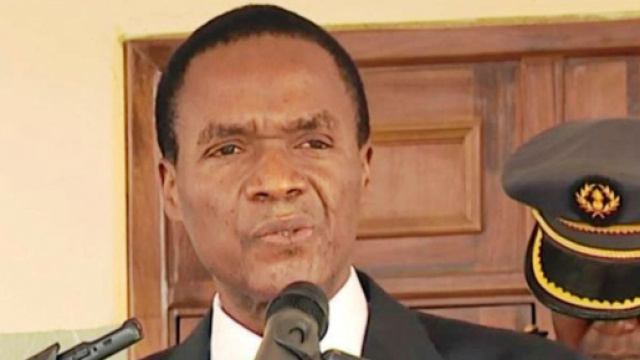 Le Ministre Délégué à la Présidence chargé de la Défense Beti assomo Joseph (c) Google