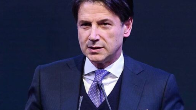 Conte risponde sul Covid-19 'Misure restrittive nelle zone a rischio'