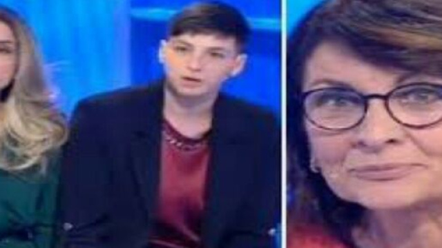 C'&egrave; Posta Per Te, la madre di Marcella contro l'amore lesbo della figlia: 'Non &egrave; normale'.