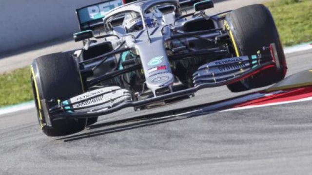 Valtteri Bottas durante i test di Barcellona. Suo è il giro più veloce dei test che fa presagire un dominio Mercedes
