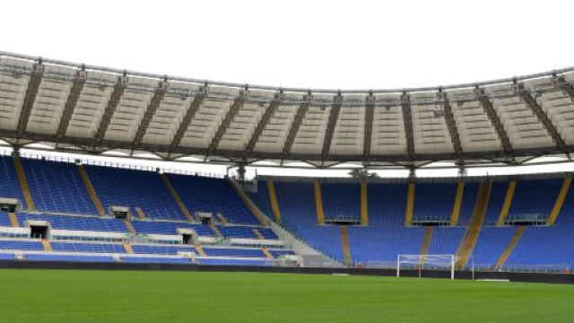 Le gare di Serie A nelle zone a rischio si giocheranno a porte chiuse.