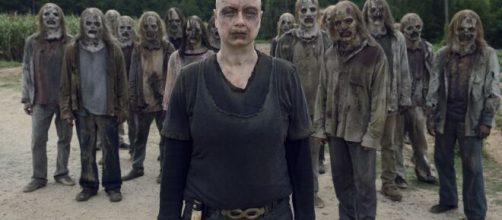 The Walkind Dead anticipazioni 10x10: Alexandria sarà attaccata dai Sussurratori.