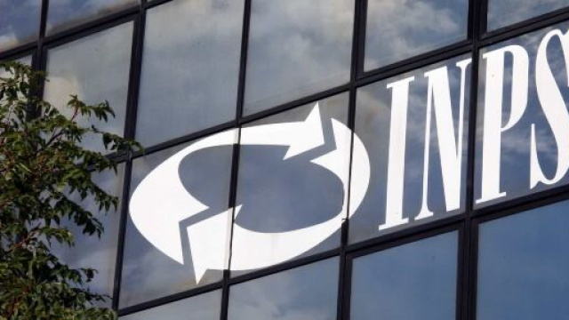 Pensioni anticipate: il riscatto laurea consente uscita prima dal lavoro, ma dai 64 anni.