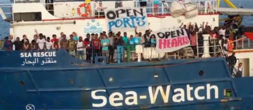 Sea Watch verso Messina, Musumeci: 'Quarantena a bordo'