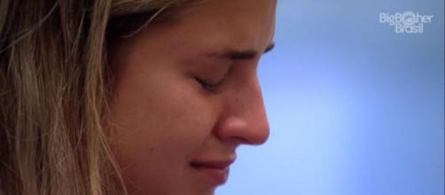 Gabi chora novamente por conta de DR no 'BBB20'. (Reprodução/TV Globo)