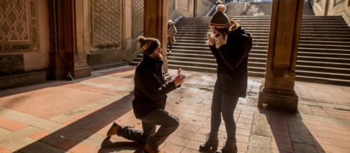 Le business du mariage est en plein boom, un homme a même dépensé 900 000 euros pour sa demande. Credit: Pexes/Caleb Oquendo