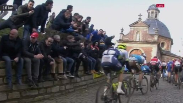 Il passaggio sul Grammont alla Het Nieuwsblad