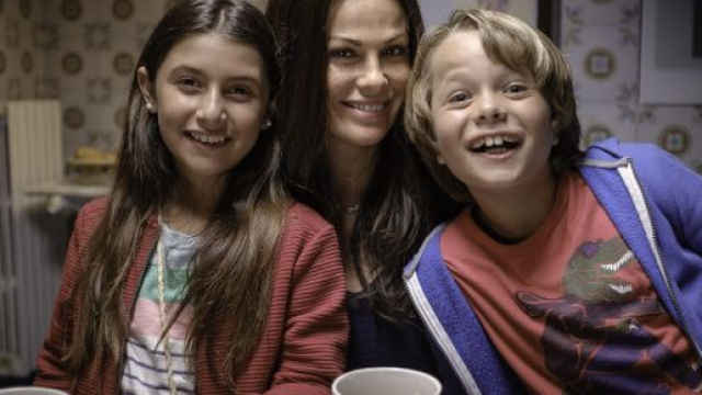 Come Una Madre anticipazioni 2^ puntata: continua il viaggio di Angela con Bruno e Valentina