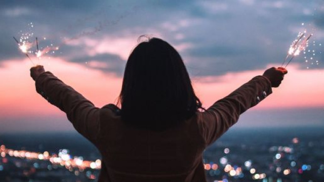 Predizioni zodiacali venerdì 7 febbraio: Venere entra in Ariete, 'coccole' ai Bilancia