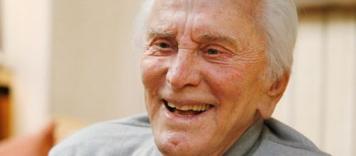 Diretor Kirk Douglas falece com seus 103 anos de idade. (Arquivo Blasting News)