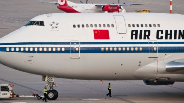 Restano chiusi i collegamenti aerei tra Italia e Cina