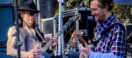 John Frusciante torna a suona sul palco insieme ai Red Hot Chili Peppers