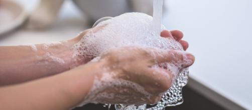 Coronavirus : 6 objets auxquels il faut penser à se laver les mains après les avoir touchés. Credit : Pexels