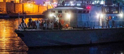 Lampedusa, nuovo sbarco di 26 migranti nella serata di ieri