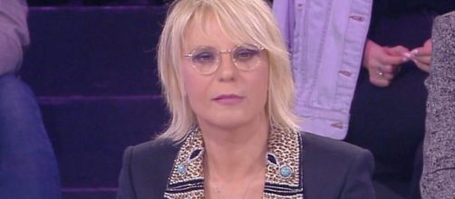 Maria De Filippi si infuria ad Amici, su Twitter e IG la criticano: 'Imbarazzante, pessima'.