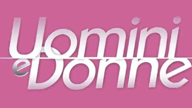 Uomini e Donne, programmazione sospesa dal prossimo 23 marzo.