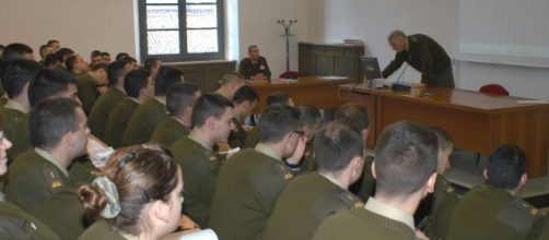 Concorso per 14 tenenti dell'Esercito.