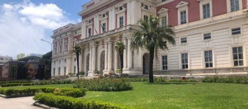 Coronavirus, scoppia il caso a Napoli: 249 medici in 'congedo' per malattia