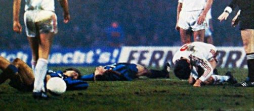 Una delle tante fasi convulse di Colonia-Inter, giocata il 20 marzo 1985.