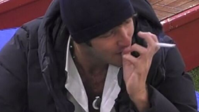 Grande Fratello Vip 4, Paolo furioso con Antonella Elia: ‘Non l'abbraccio mai più’.